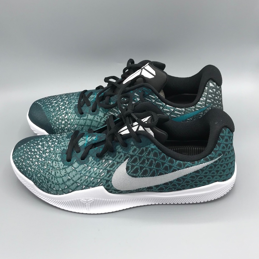 Nike Men’s Kobe Mamba Instinct Basketball Shoes - Picture 3 of 6